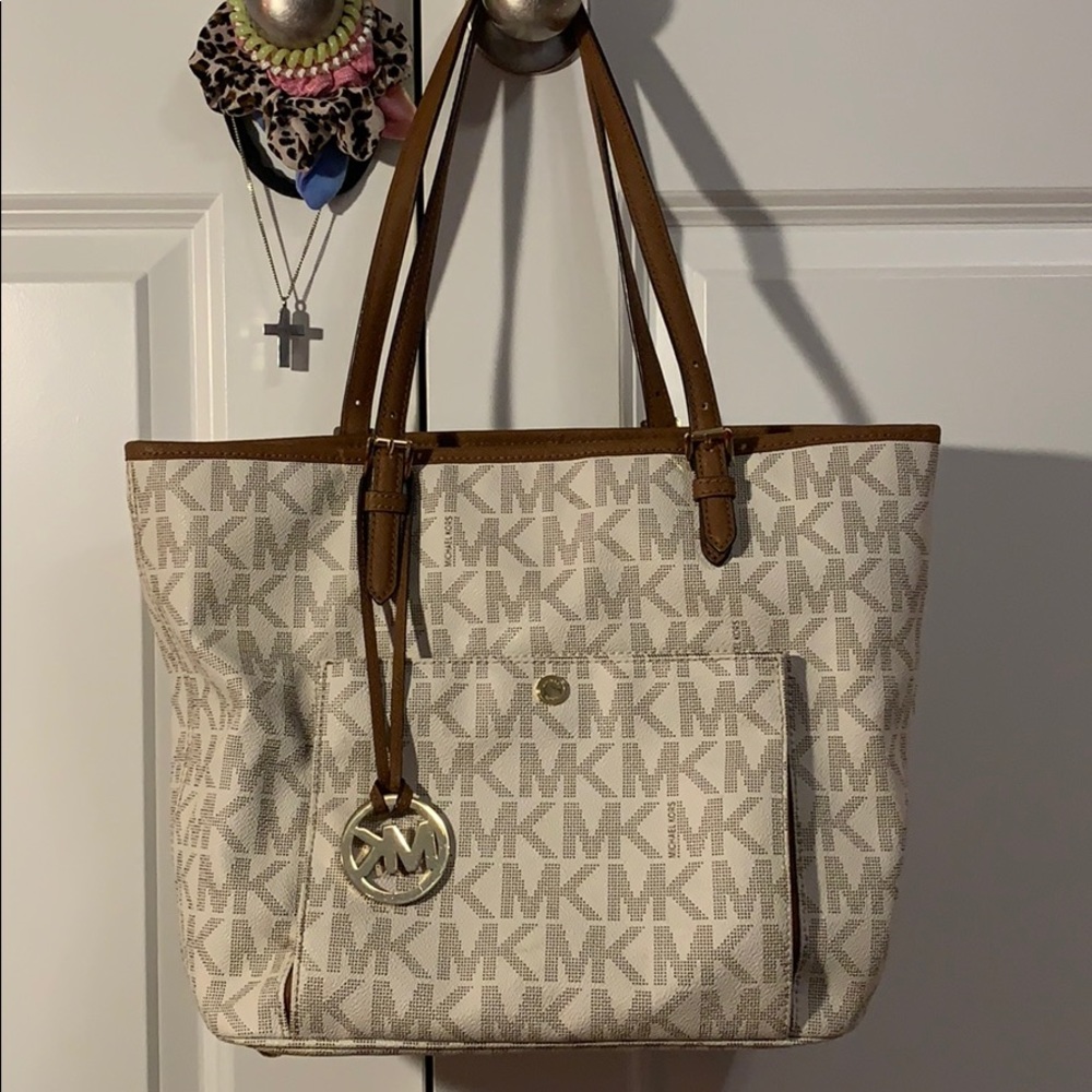 ✰ Michael Kors Purse